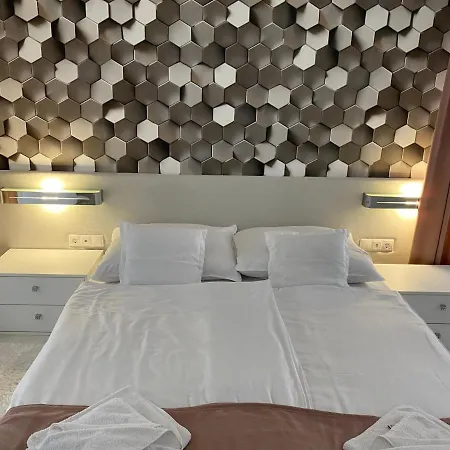 Amira & Wellness Apartment *