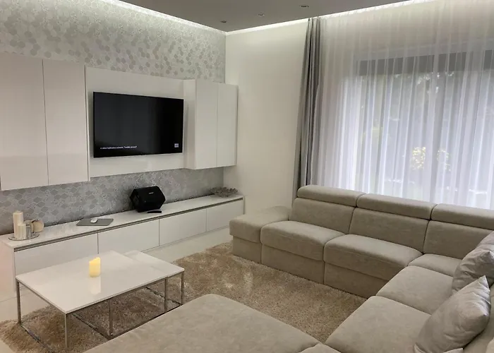 Lägenhet Amira & Wellness Nagykallo